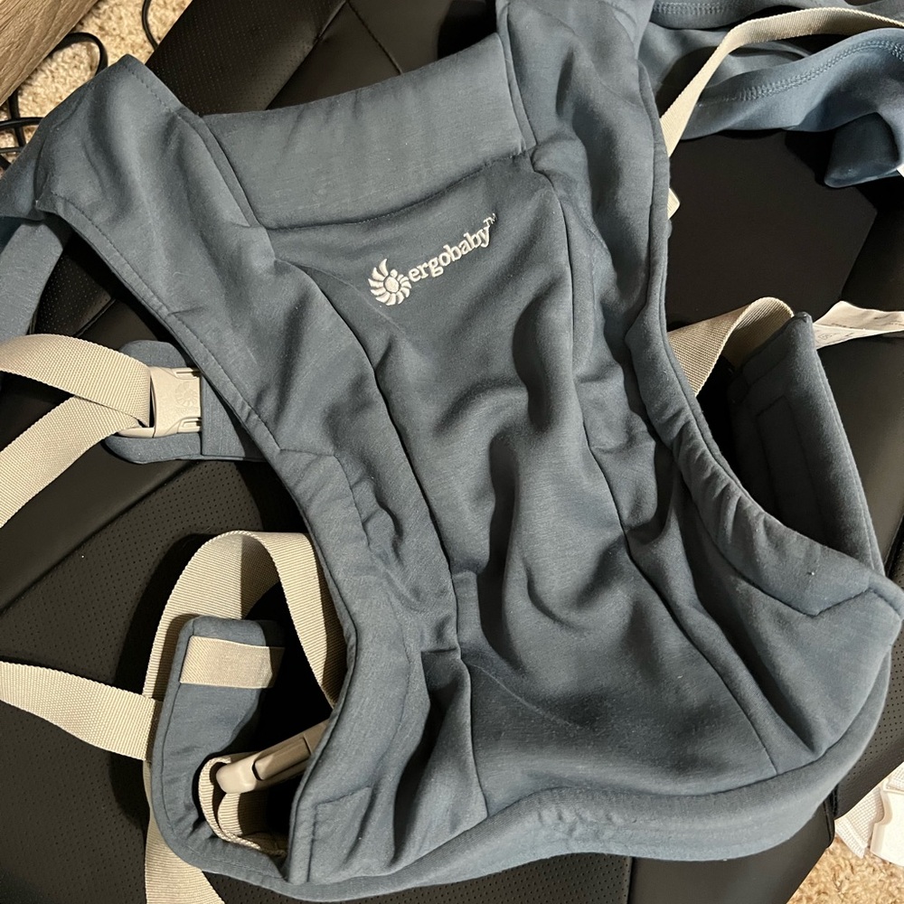 Ergobaby carrier - blue